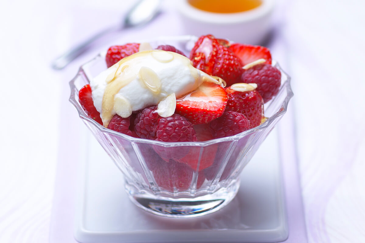 Summer Berries with Yogurt and Honey - Onken Onken