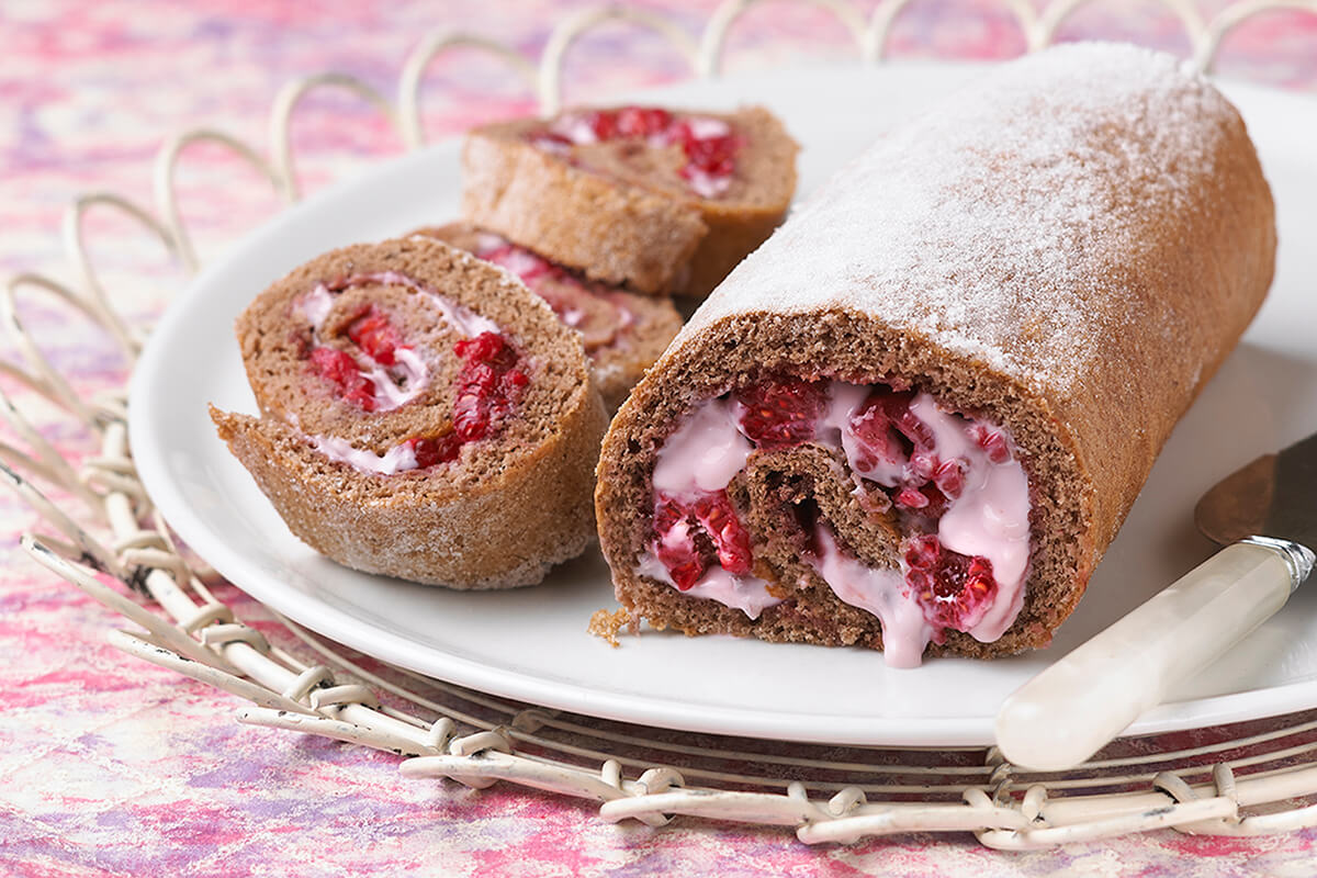 Raspberry Yogurt Chocolate Swiss Roll - Onken Onken