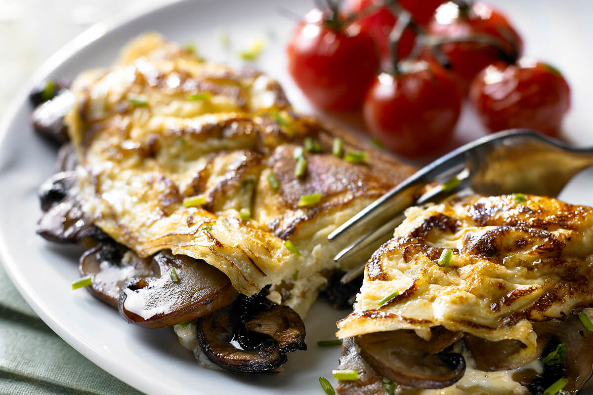 Chestnut Mushroom and Chive Omelette - Onken Onken
