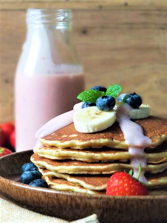 Oatmeal Pancakes with Strawberry Yogurt-Maple Syrup - Onken Onken