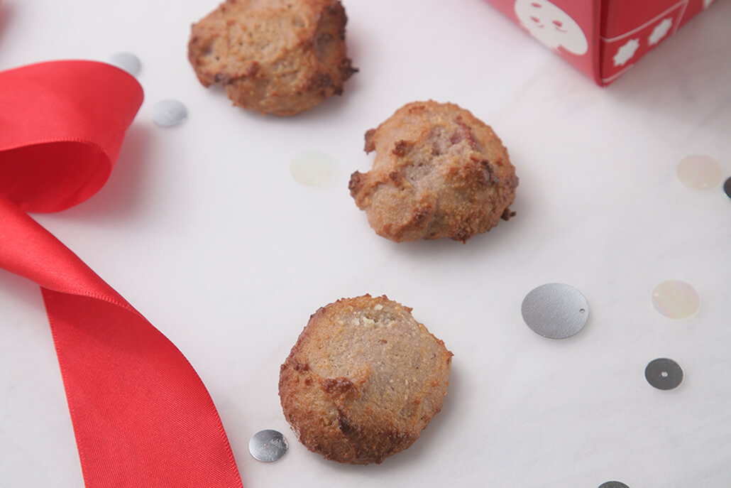 Almond &amp; Cherry Bisquits - Onken Onken