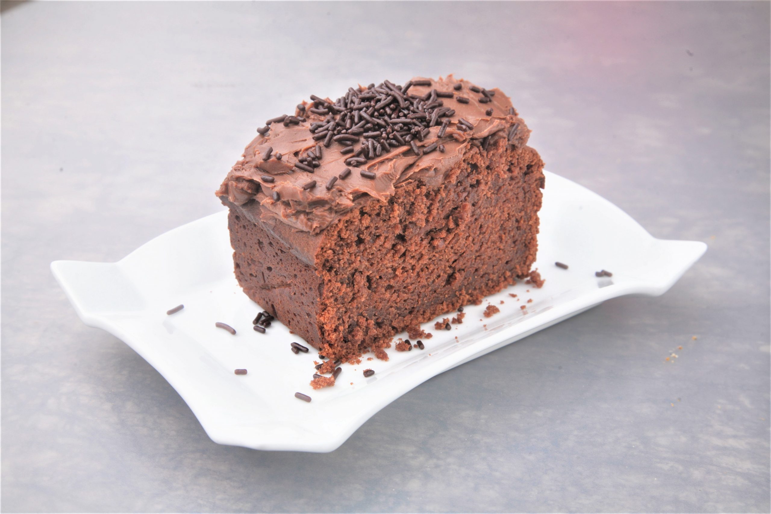 Eggless Chocolate Cake with Chocolate Icing - Onken Onken